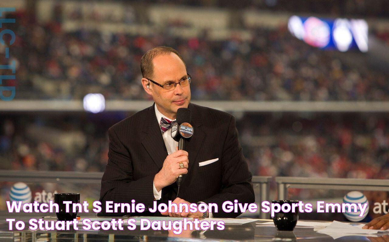 Watch TNT's Ernie Johnson give Sports Emmy to Stuart Scott's daughters