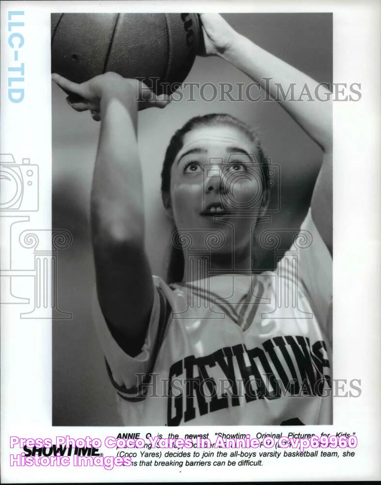 Press Photo Coco Yares in Annie O cvp69960 Historic Images