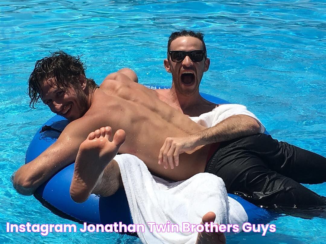 Instagram Jonathan Twin brothers, Guys