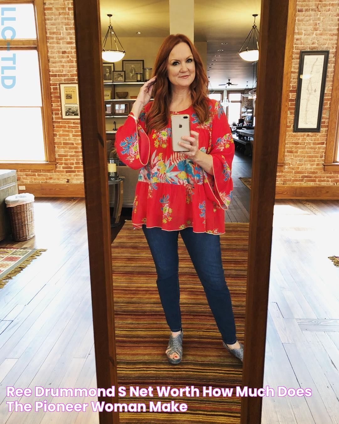 Ree Drummond's Net Worth How Much Does the 'Pioneer Woman' Make?