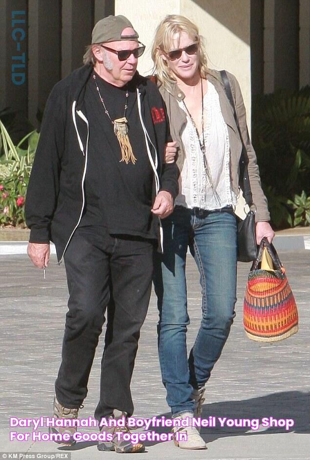 Daryl Hannah and boyfriend Neil Young shop for home goods together in