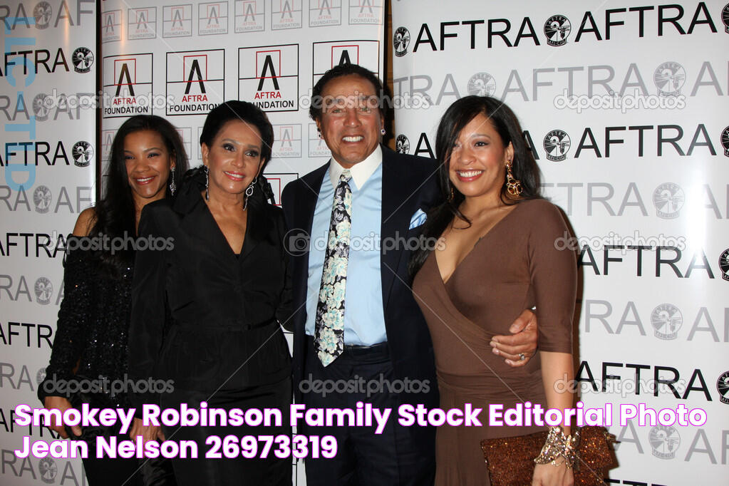 Smokey Robinson & Family Stock Editorial Photo © Jean_Nelson 26973319