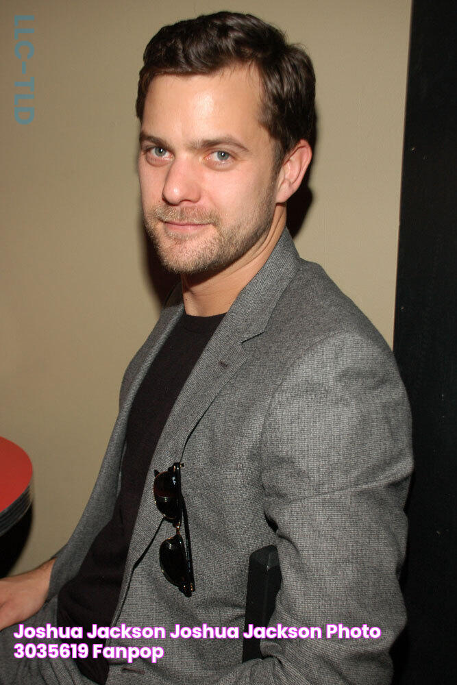 joshua jackson Joshua Jackson Photo (3035619) Fanpop