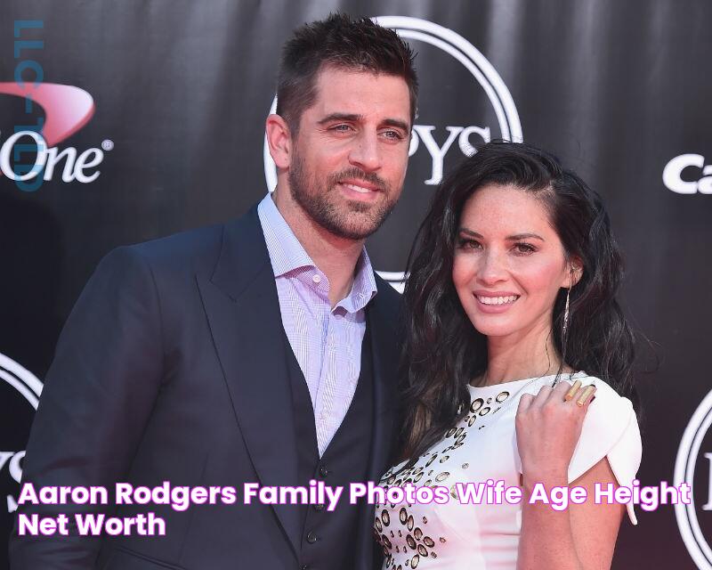 Aaron Rodgers Family Photos, Wife, Age, Height, Net Worth