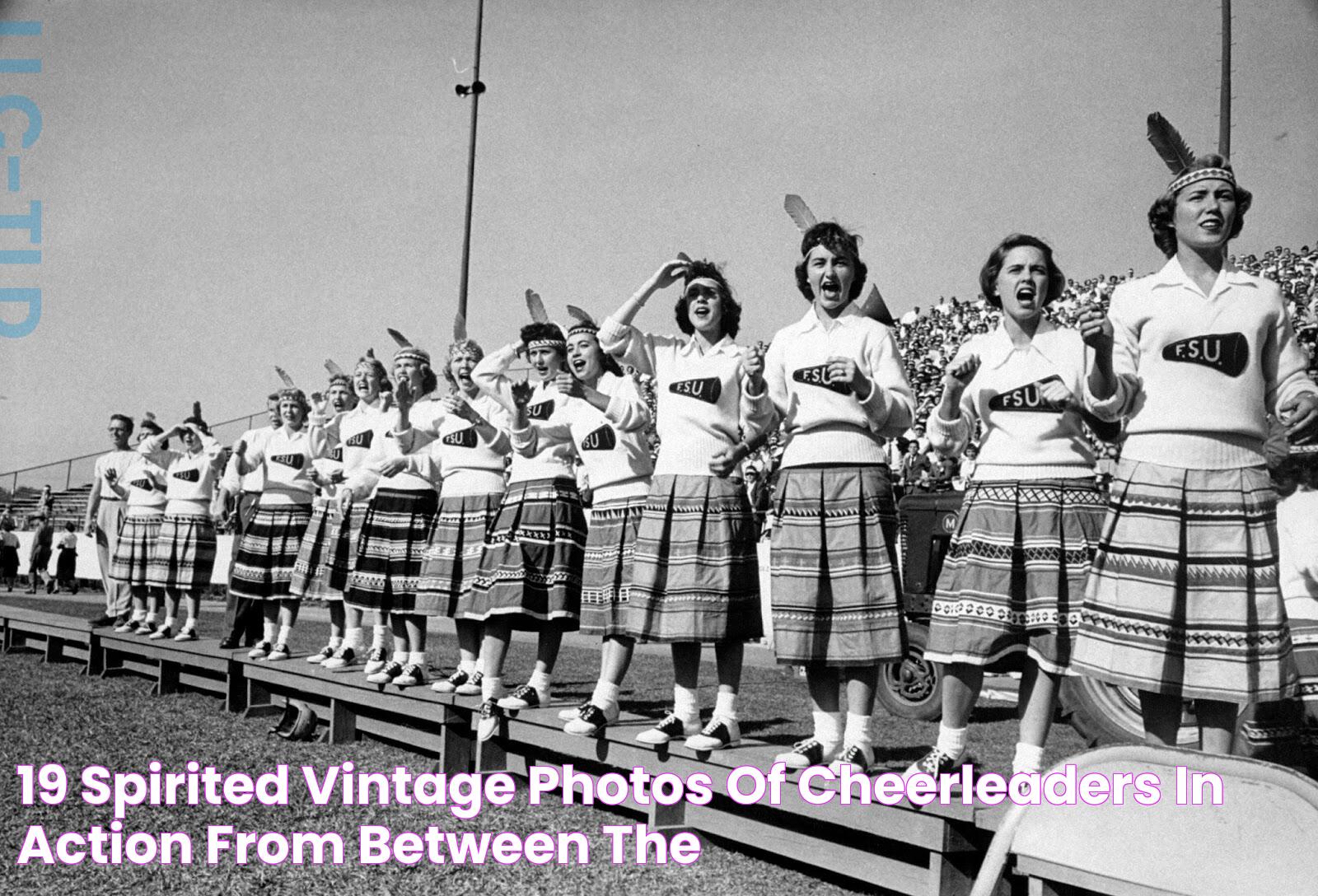 19 Spirited Vintage Photos of Cheerleaders in Action From Between the