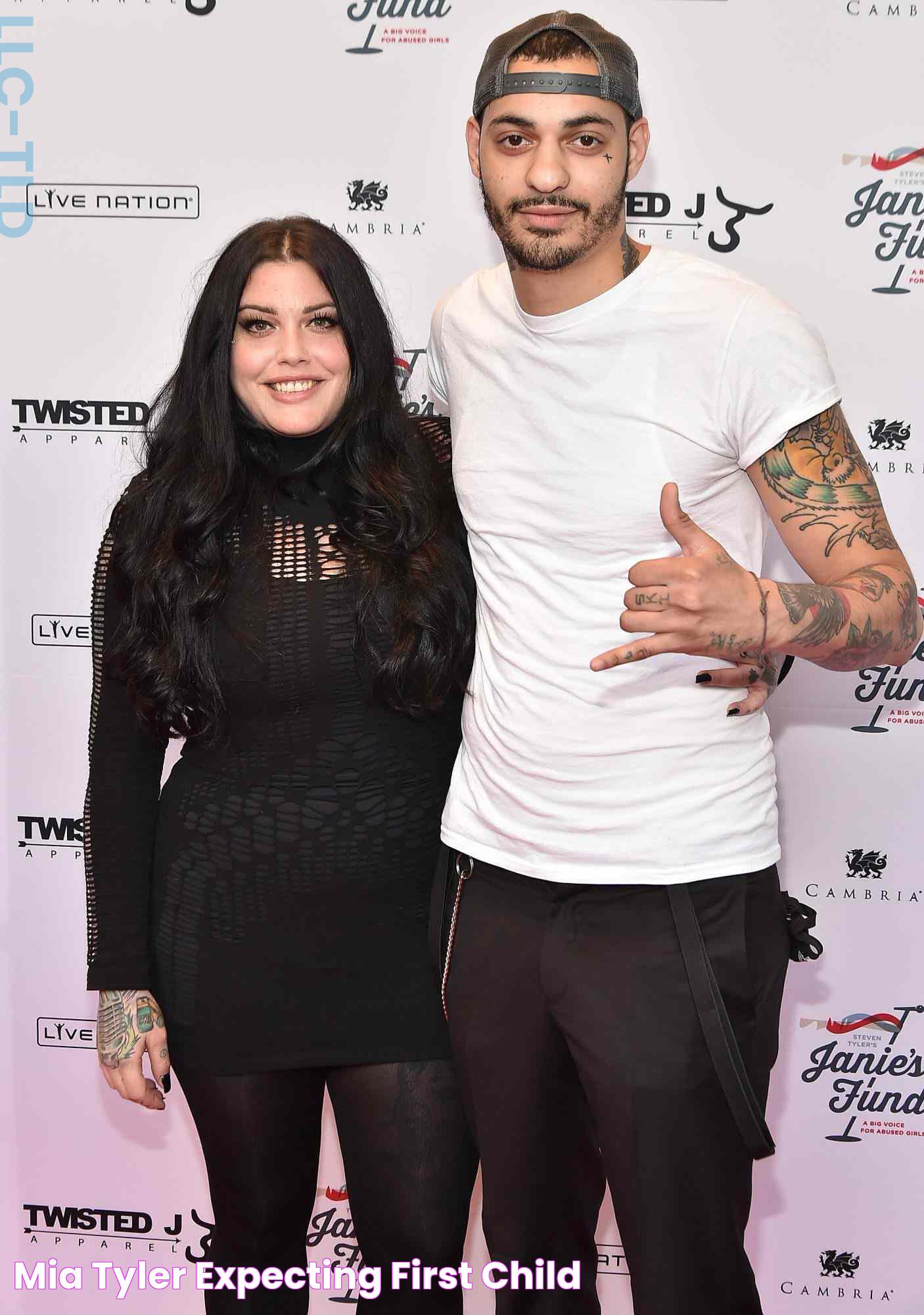 Mia Tyler Expecting First Child