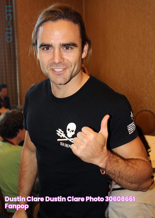 dustin clare Dustin Clare Photo (30608661) Fanpop