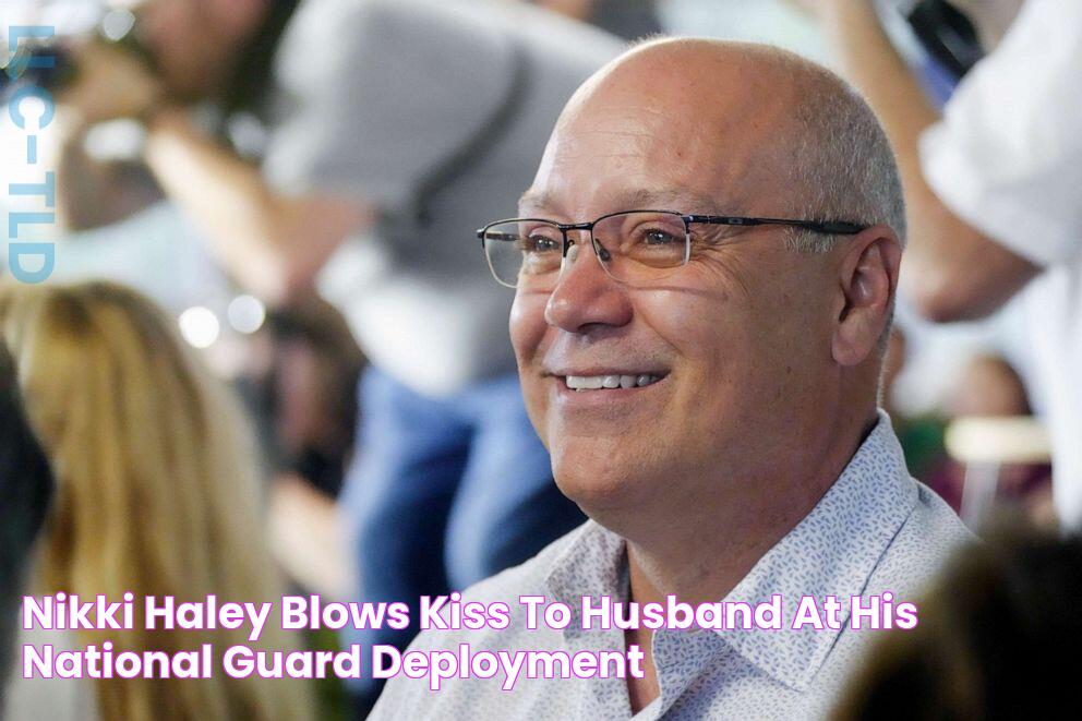 Nikki Haley blows kiss to husband at his National Guard deployment