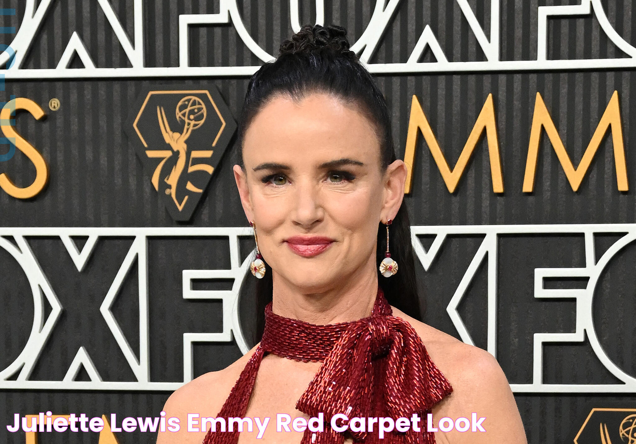 Juliette Lewis’ Emmy Red Carpet Look