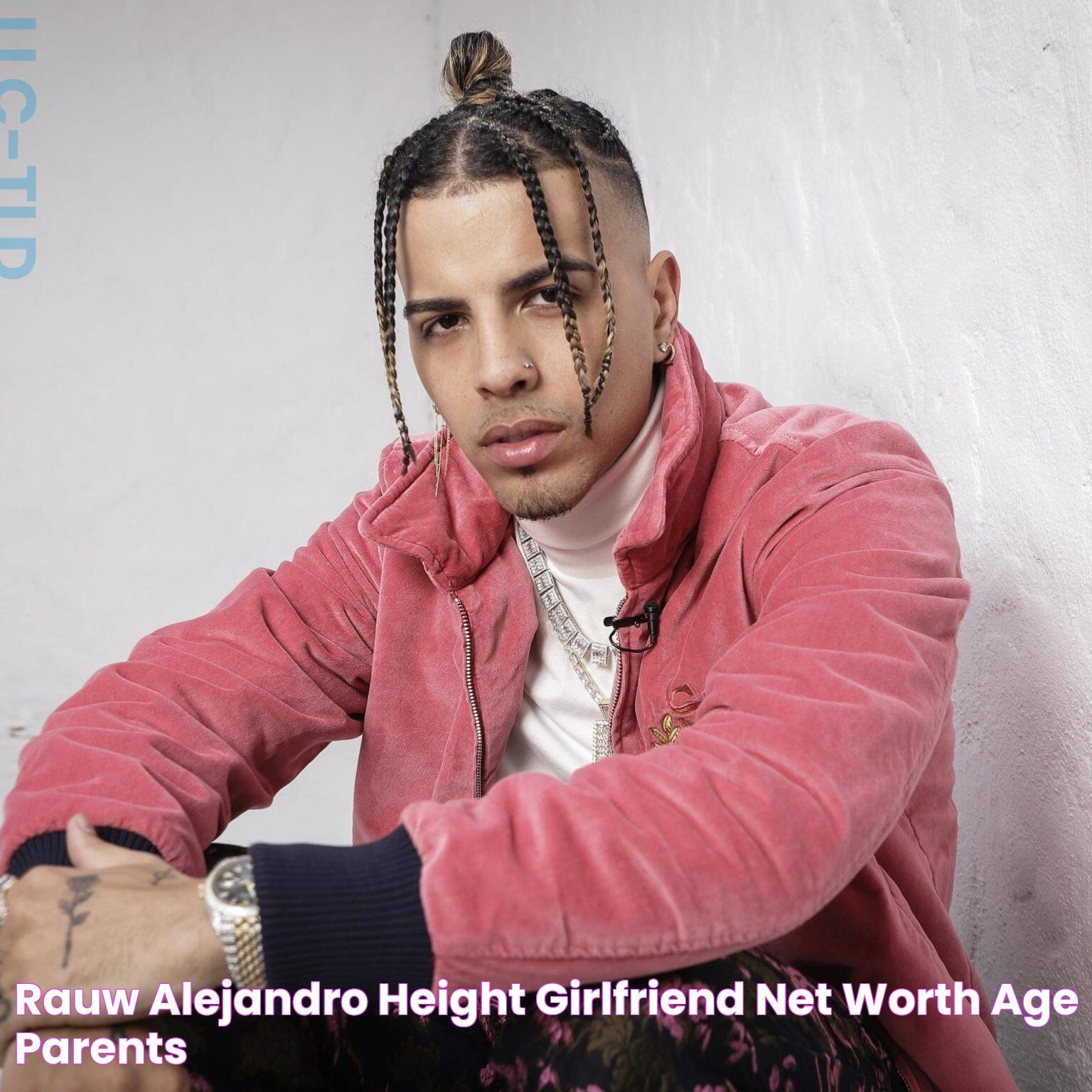 Rauw Alejandro Height, Girlfriend, Net Worth, Age, Parents